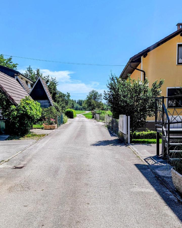 Domen'S Cozy Rentals Крань Екстер'єр фото