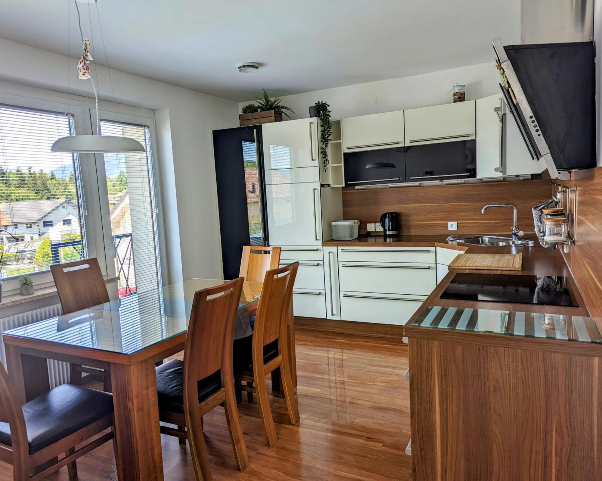 Domen'S Cozy Rentals Крань Екстер'єр фото