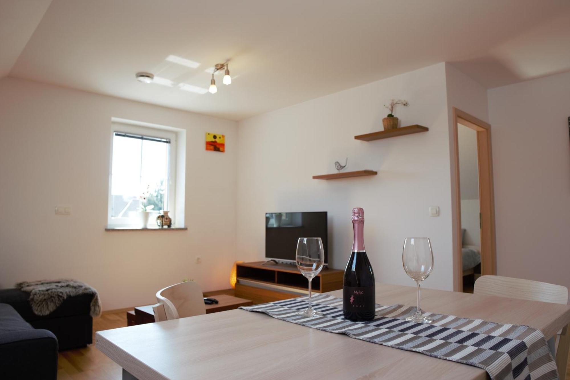 Domen'S Cozy Rentals Крань Екстер'єр фото