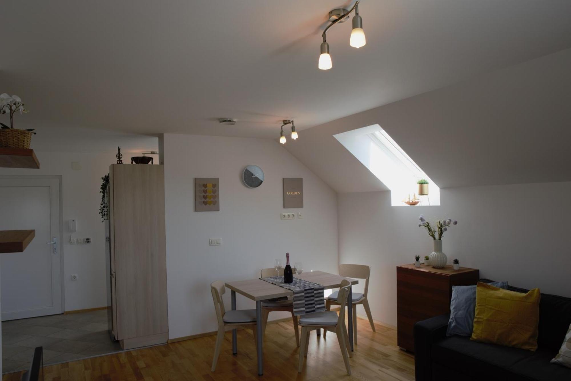 Domen'S Cozy Rentals Крань Екстер'єр фото