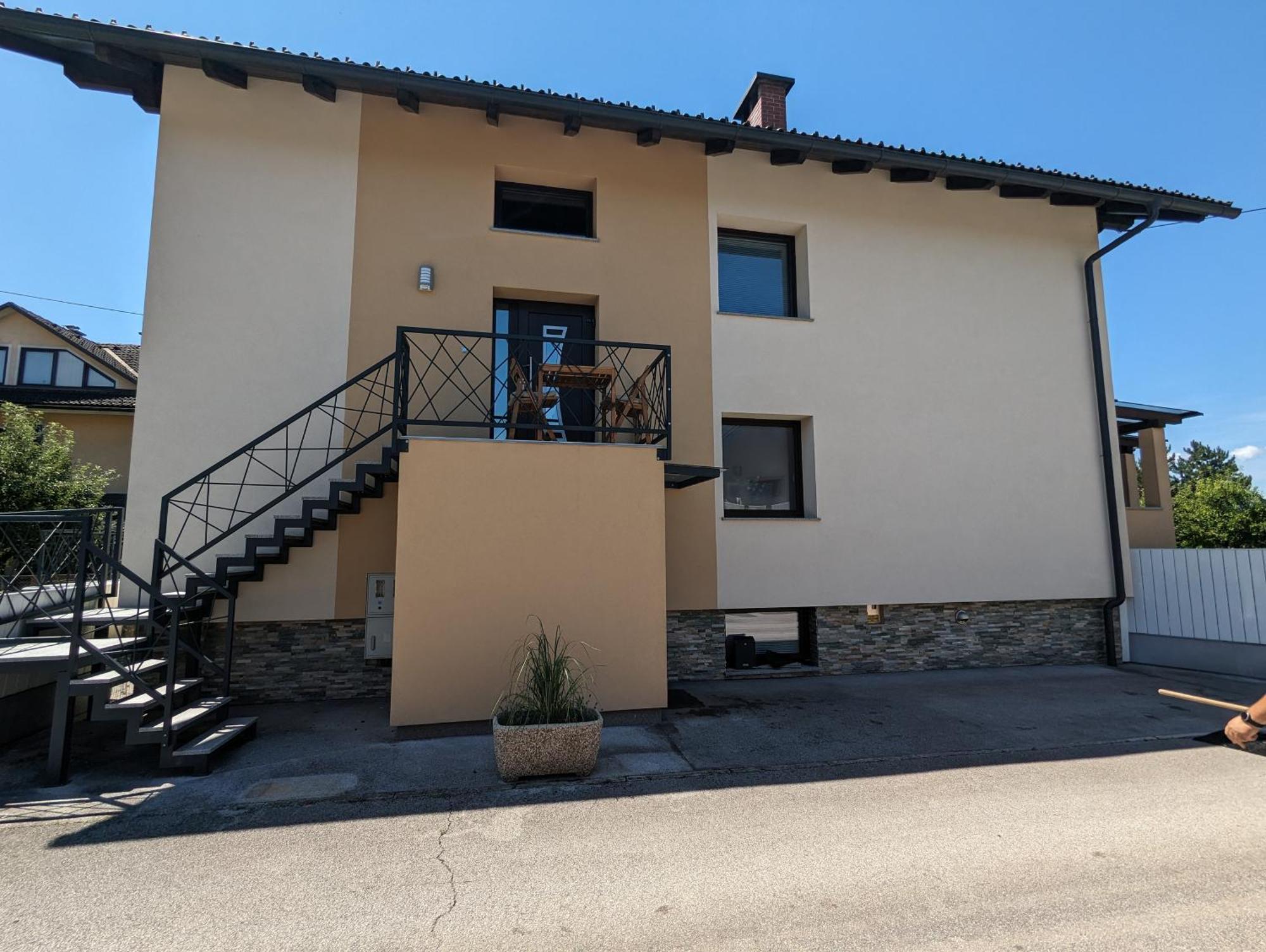 Domen'S Cozy Rentals Крань Екстер'єр фото