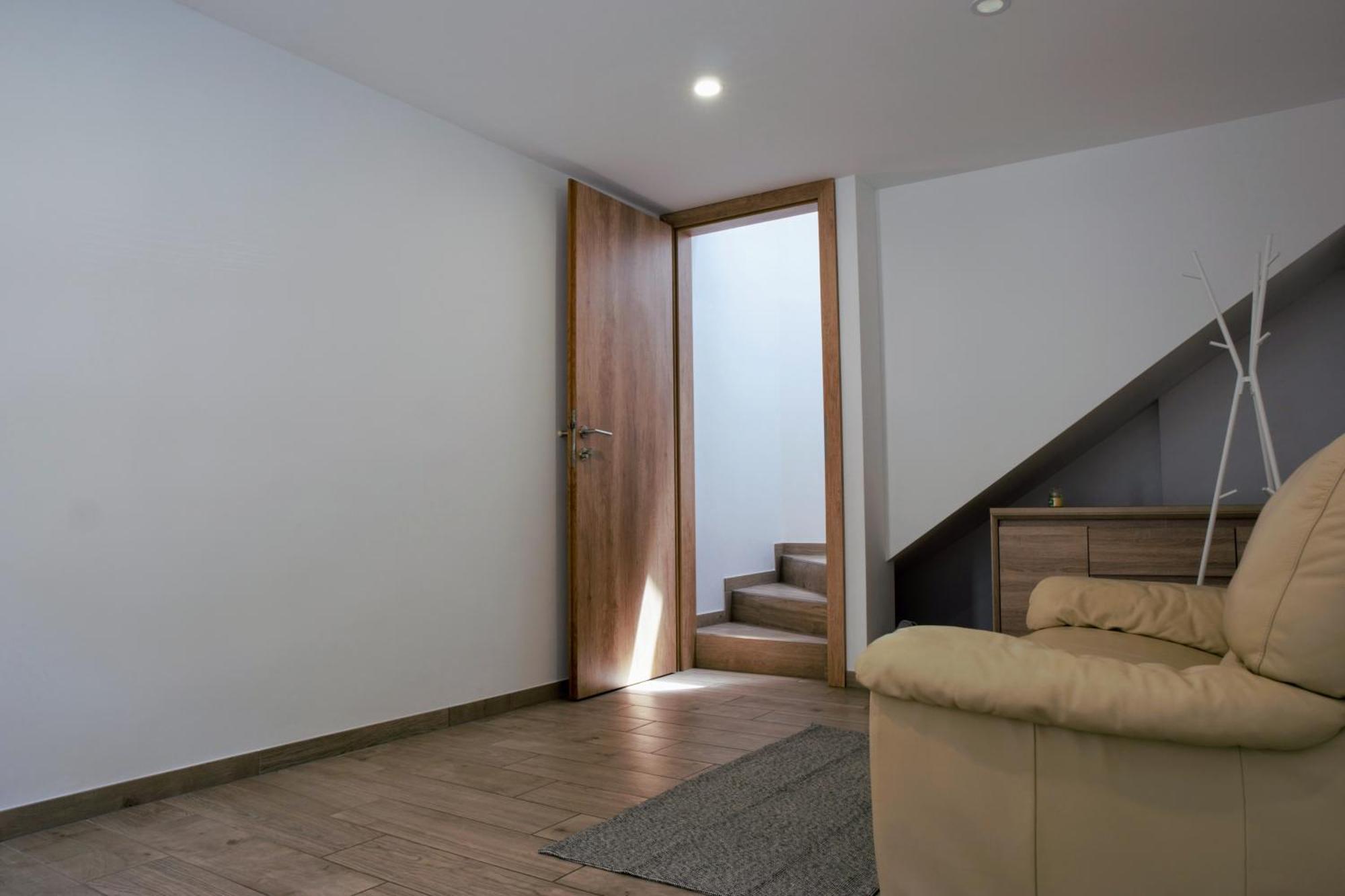Domen'S Cozy Rentals Крань Екстер'єр фото